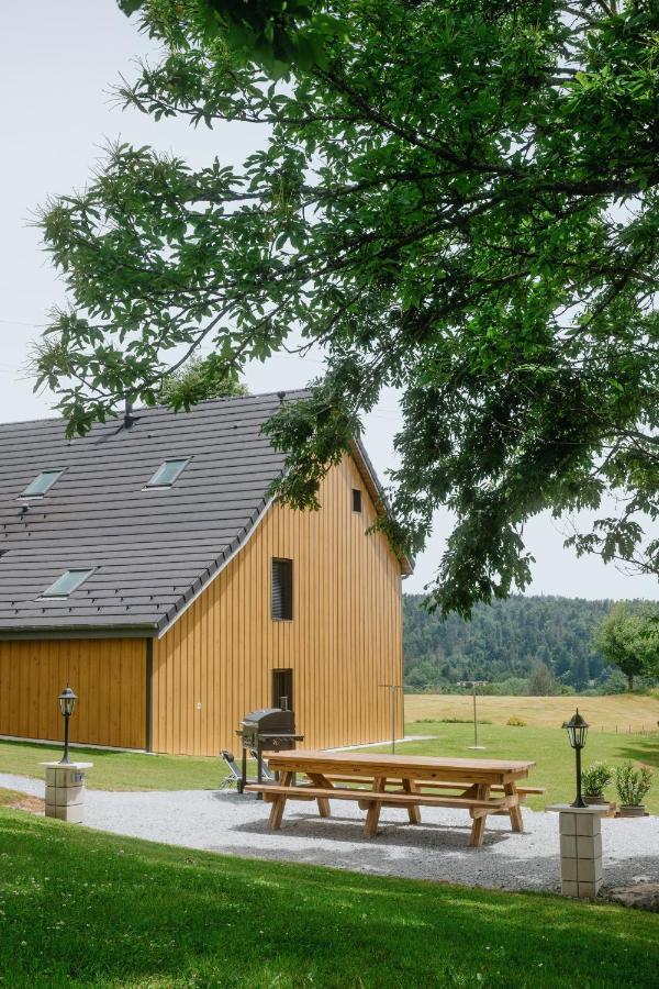 Apartament L'Escapade A La Banut Jallandrieux Zewnętrze zdjęcie